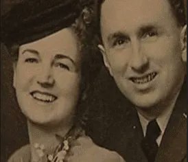 TalkingPicsTV's tweet photo. He was a prisoner of the Japanese during WW2... 5:30pm LOVE & WAR: A TALE OF TWO LOVES (2006) Premiere #TPTVsubtitles documentary about soldier #BillRose https://t.co/vPsvZg0RsN