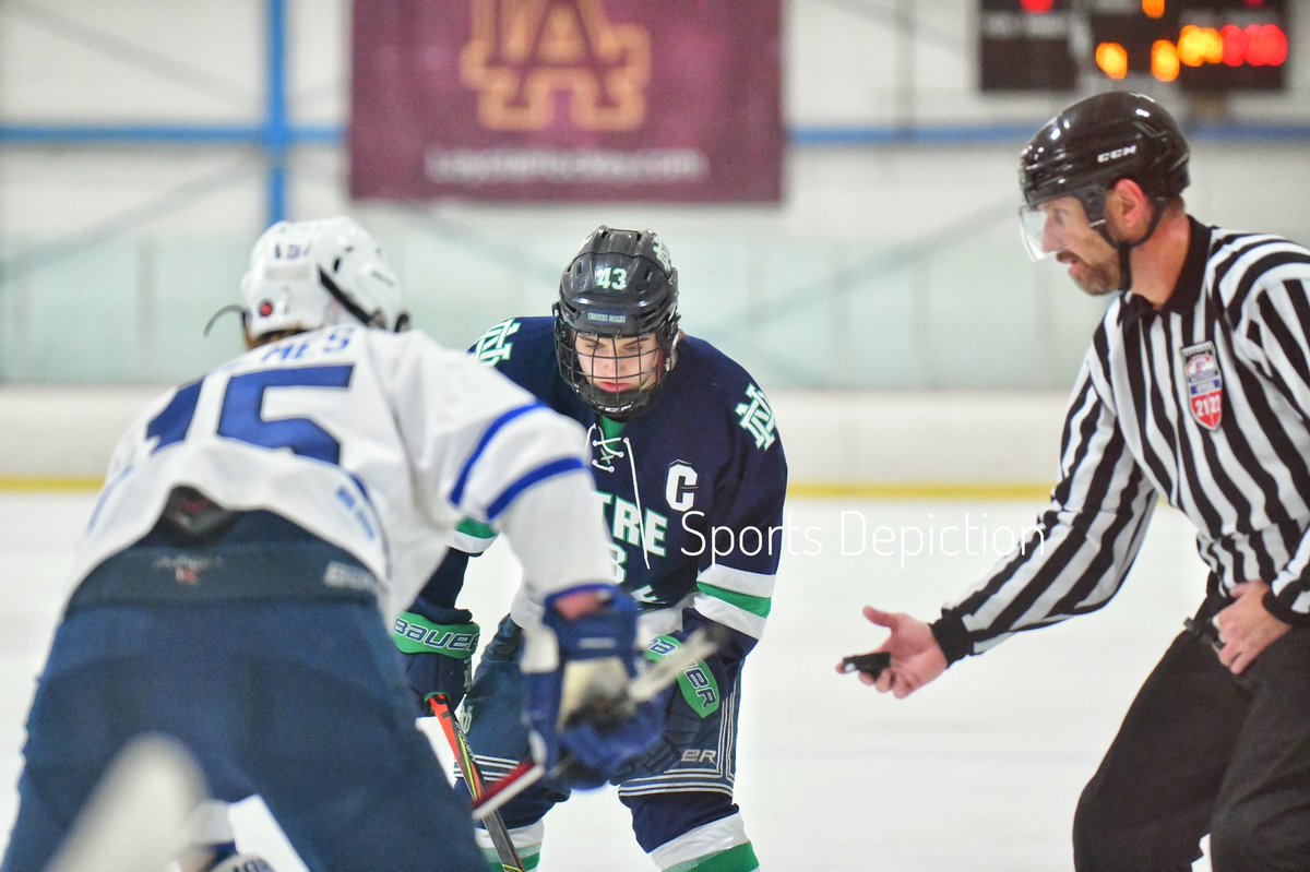 SDepiction's tweet photo. @NDCPHockey 9-2, W over Rockhurst, photos posted to: https://t.co/2VXdvLYAdM #DonTradition #IceDons https://t.co/tJIECJkdA4
