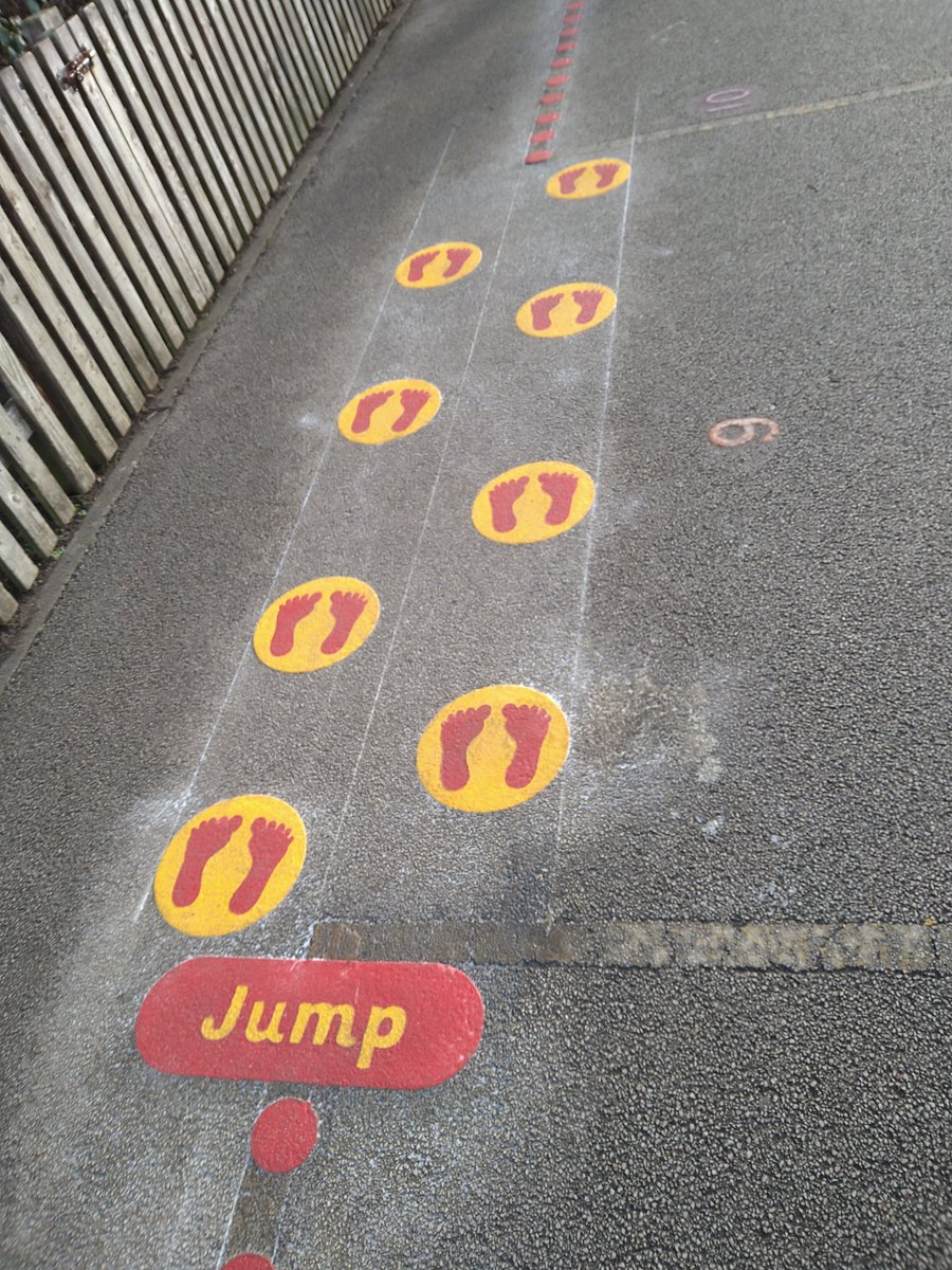 FOBrownlow's tweet photo. ✨Playground Painting ✨

It was completed today 🥳 and it looks amazing 🤩

If you haven't seen the final designs, I went in this afternoon and got some great pictures and it was wonderful to see a Year 4 class using the Mile a Day Line for their PE lesson! https://t.co/6AdSTsUq8G