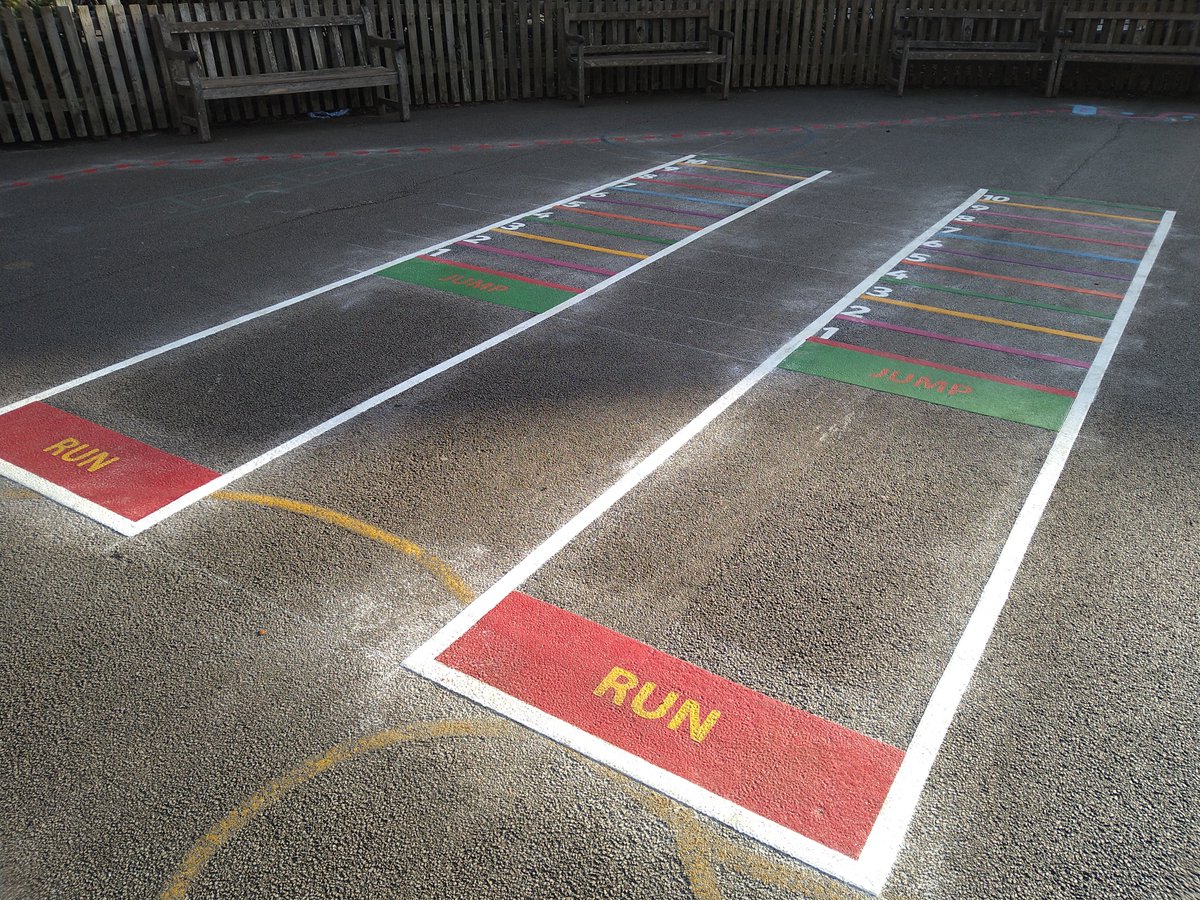 FOBrownlow's tweet photo. ✨Playground Painting ✨

It was completed today 🥳 and it looks amazing 🤩

If you haven't seen the final designs, I went in this afternoon and got some great pictures and it was wonderful to see a Year 4 class using the Mile a Day Line for their PE lesson! https://t.co/6AdSTsUq8G