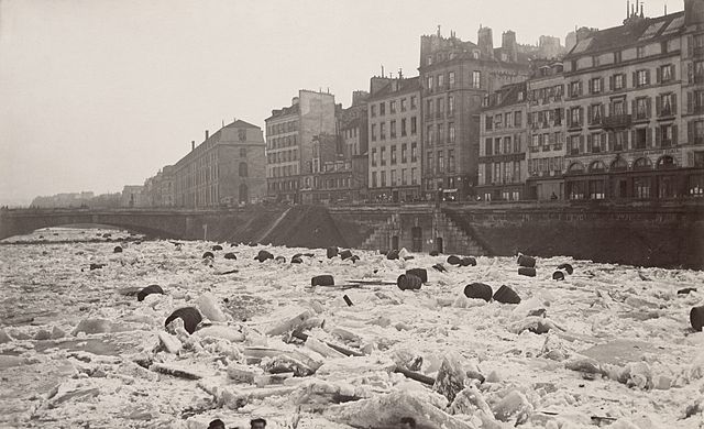 ParisAMDParis's tweet photo. Hippolyte-Auguste Collard. 
Débâcle incontrôlable de la Seine après avoir gelée en 1879. 
1880  Paris https://t.co/JZ2bpjGKsI