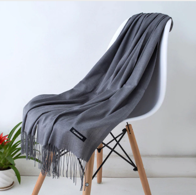 Lileamstore's tweet photo. https://t.co/39qb2O7S4x
Découvrez la collection d'#écharpes en #cachemire pour vous protéger du froid avec élégance. Laissez-vous séduire par le toucher incomparablement doux de cette matière noble ! https://t.co/Lskw5wFiIE