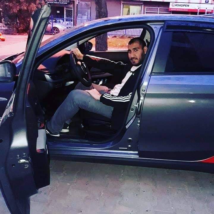 #YeniProfilResmi Eğer kış 'bahar yüreğimdedir' deseydi ona kim inardı...