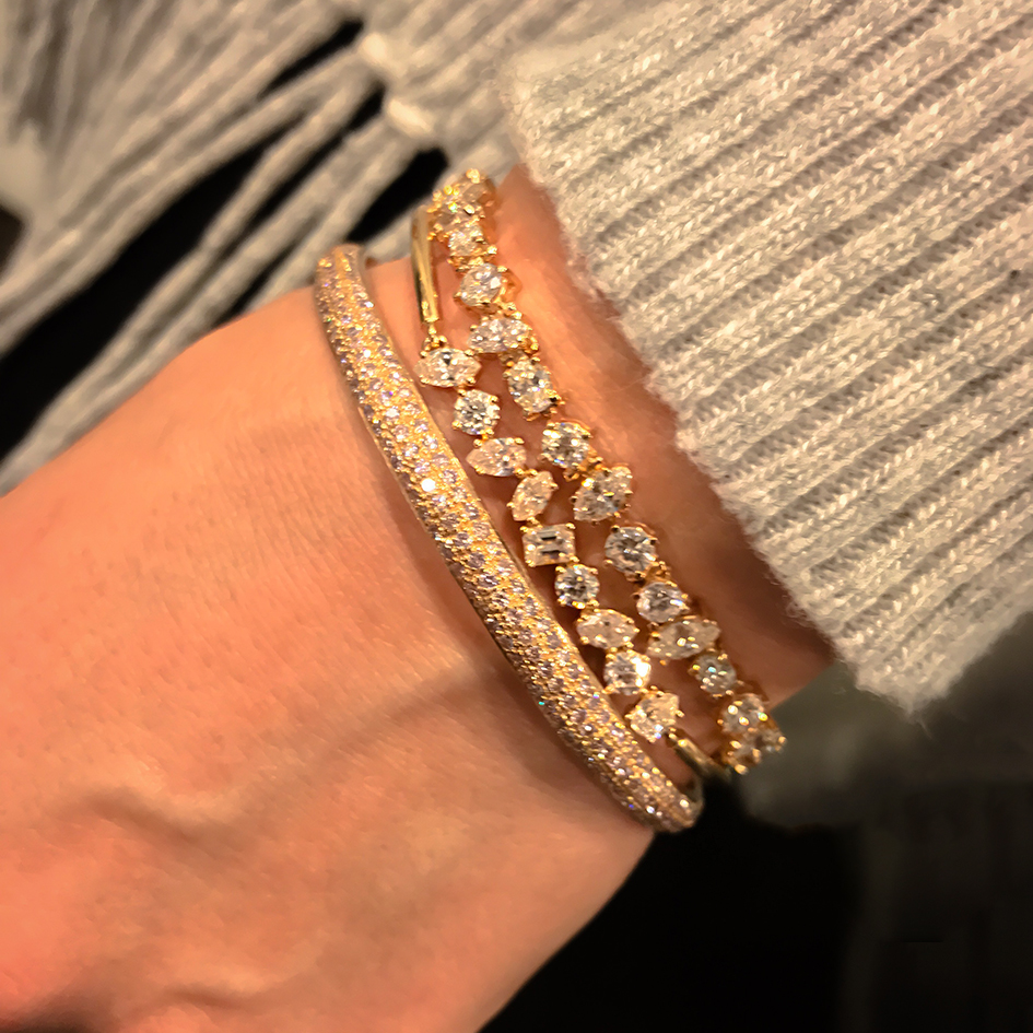 KMD_Jewelry's tweet photo. The power of threes.
Shop: https://t.co/0yVO2a3VQt
#SignatureKMD #ILikeRocks #BraceletStack #Stacks #ConciousLuxury #HowToStack #KMDJewelry #RaiseYourVibration #OneOfAKind #NothingsBetterThanNature #KMD #KimberlyMcDonald #Nature https://t.co/tL4LF29xYz