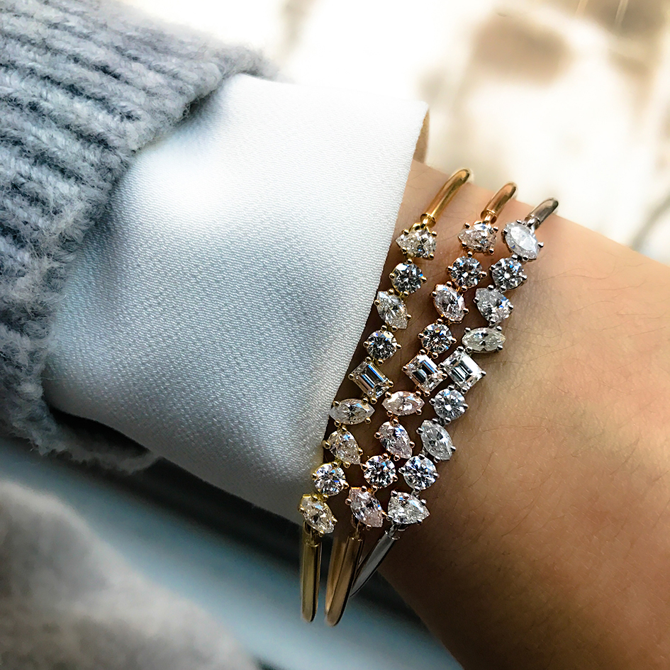 KMD_Jewelry's tweet photo. The power of threes.
Shop: https://t.co/0yVO2a3VQt
#SignatureKMD #ILikeRocks #BraceletStack #Stacks #ConciousLuxury #HowToStack #KMDJewelry #RaiseYourVibration #OneOfAKind #NothingsBetterThanNature #KMD #KimberlyMcDonald #Nature https://t.co/tL4LF29xYz