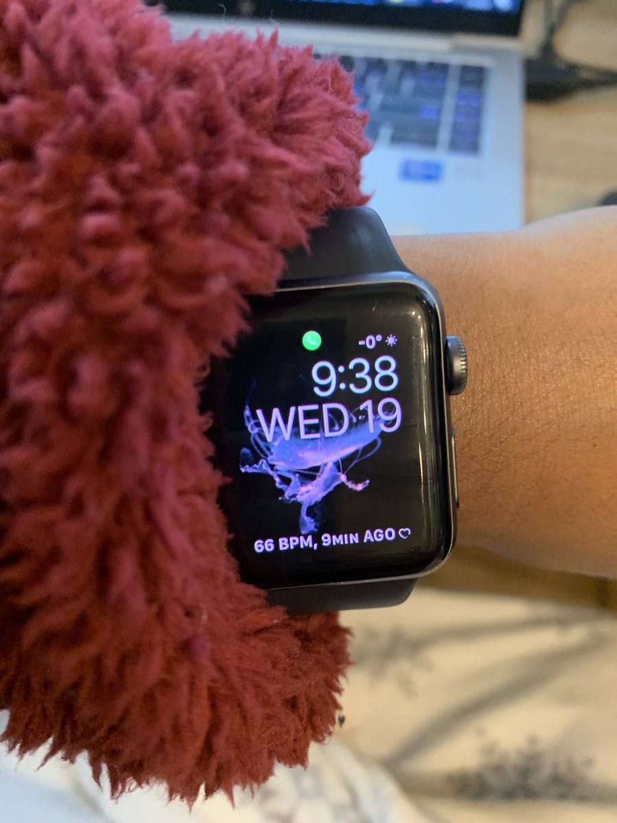 katyalexis_'s tweet photo. Could someone please explain to my Apple Watch that -0 degrees is not an actual temperature 😂…. #ColdLikeMinnesota https://t.co/OddB1T3NNt
