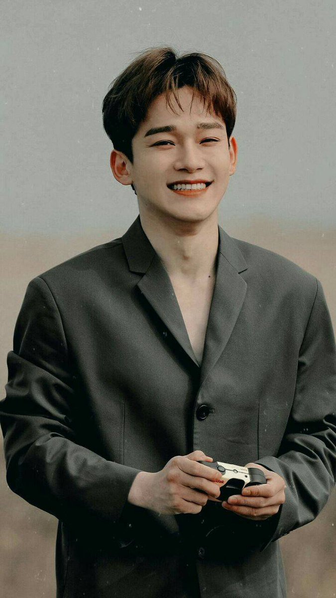 maknaeee_20's tweet photo. According  to this article, 𝑪𝑯𝑬𝑵'𝑺 𝑾𝒊𝒇𝒆 has recently given birth to their 2nd child and held his 2nd child in his  arm. 𝐂𝐨𝐧𝐠𝐫𝐚𝐭𝐮𝐥𝐚𝐭𝐢𝐨𝐧𝐬!! 🥳❤ #JONGDAE https://t.co/oXxBkg2Hnd