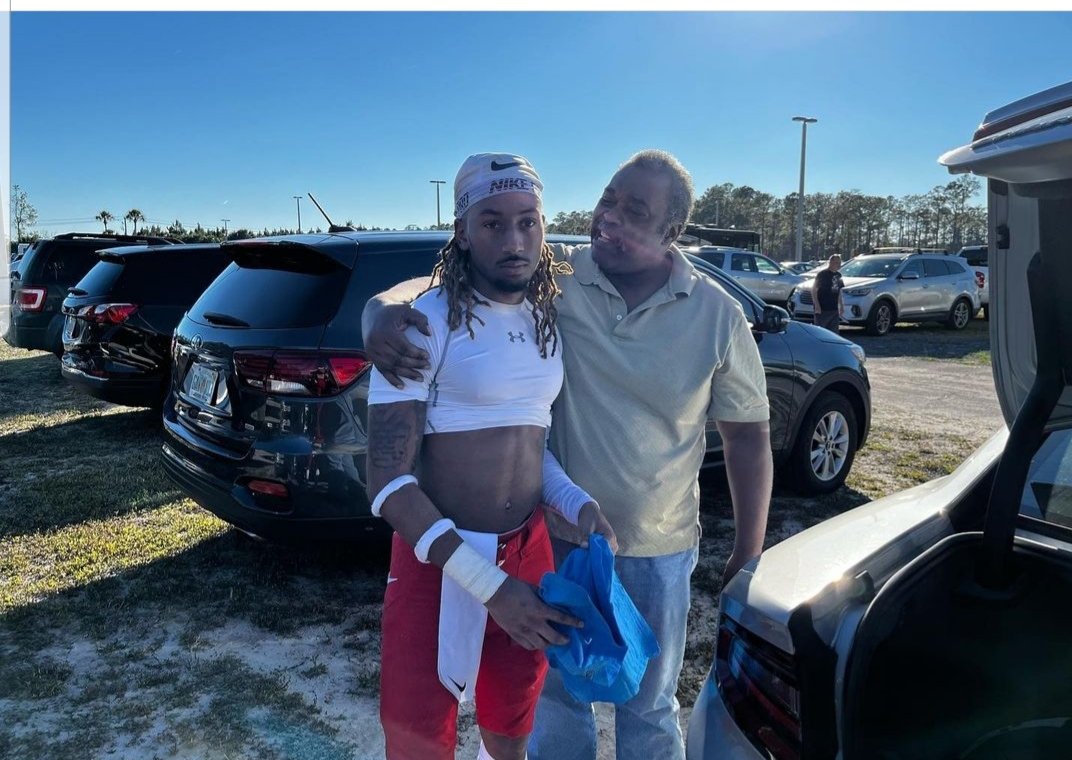 DirtDawg80's tweet photo. Congrats to my nephew @YBk_Kai for winning the #usabowl semi pro football league championship🏆🏆, My father been with my nephew every step of his journey
#D4L #Browns #Wolfpack #BrownsTwitter https://t.co/CtREvUKtg9