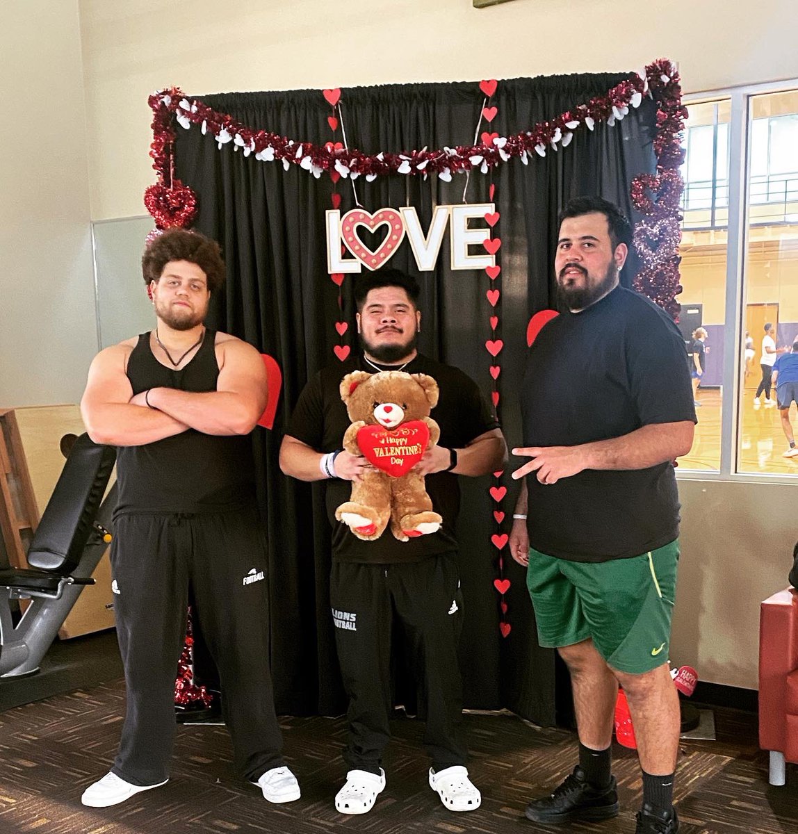 SAGURecLife's tweet photo. Some of our posers in front of our Valentine wall…come by and see us, we’ll snap one of you! ❤️❤️❤️ https://t.co/fP2p58V0uF