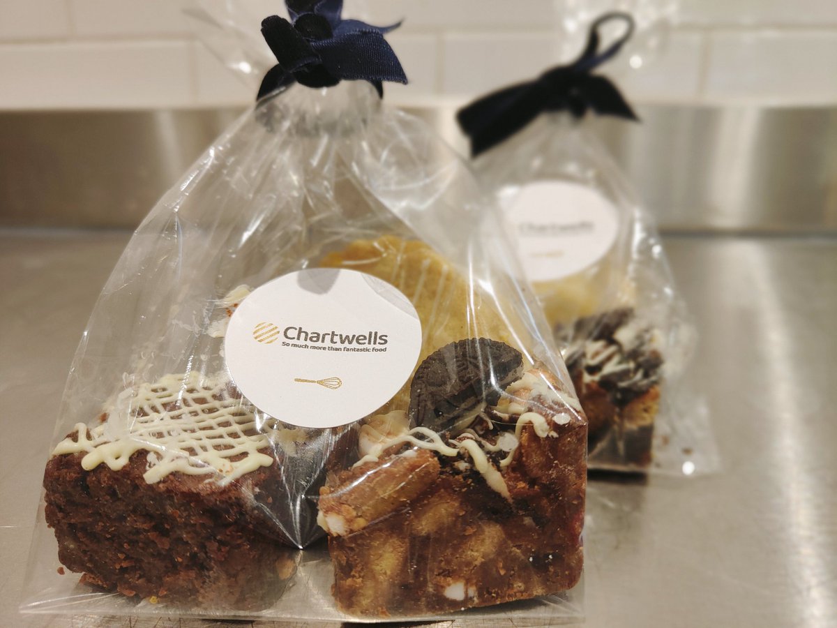 Food glorious food <a href="/MillfieldSenior/">Millfield School</a> #sweettooth <a href="/ChartwellsInd/">Chartwells Independent</a>