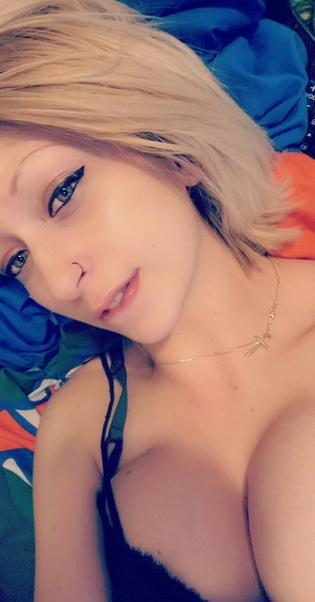 OnlySofie 💯 (I ❤️ BIG Balls) FREE OF 👅 - 💙🤍💦 tweet media