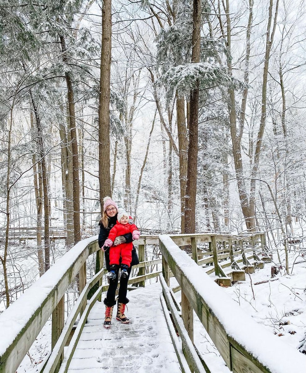 KleinburgON's tweet photo. Bundle up and get ready for adventure! The @KortrightCentre boasts 325 hectares of pristine woodlands that are stunning to explore any time of year. Don’t forget to pick up lunch from one of your favorite restaurants for some post-hike fuel!

#KleinburgVillage

📸 by @jlee_bryan https://t.co/u5Oyrj9o7z
