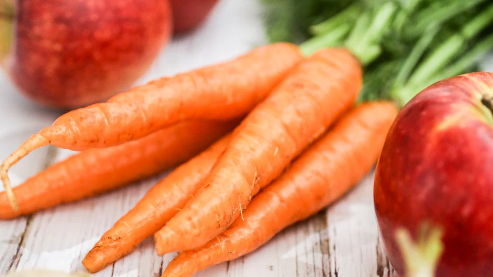 Did you know… drinking liquid isn’t the only way to stay hydrated. We typically get around 20% of our water intake each day from food. #yumifacts