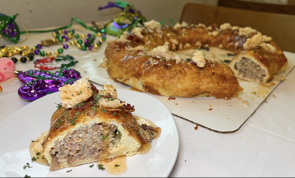 It’s Carnival Season 🎭 Celebrate with a fresh Boudin King Cake from City Pork! Local pickup at any City Pork location. Call us today at 225-388-5900 and place your order! #Cityporkbrasserie
.
.
.
.
.
#mardigras #batonrouge #carnival