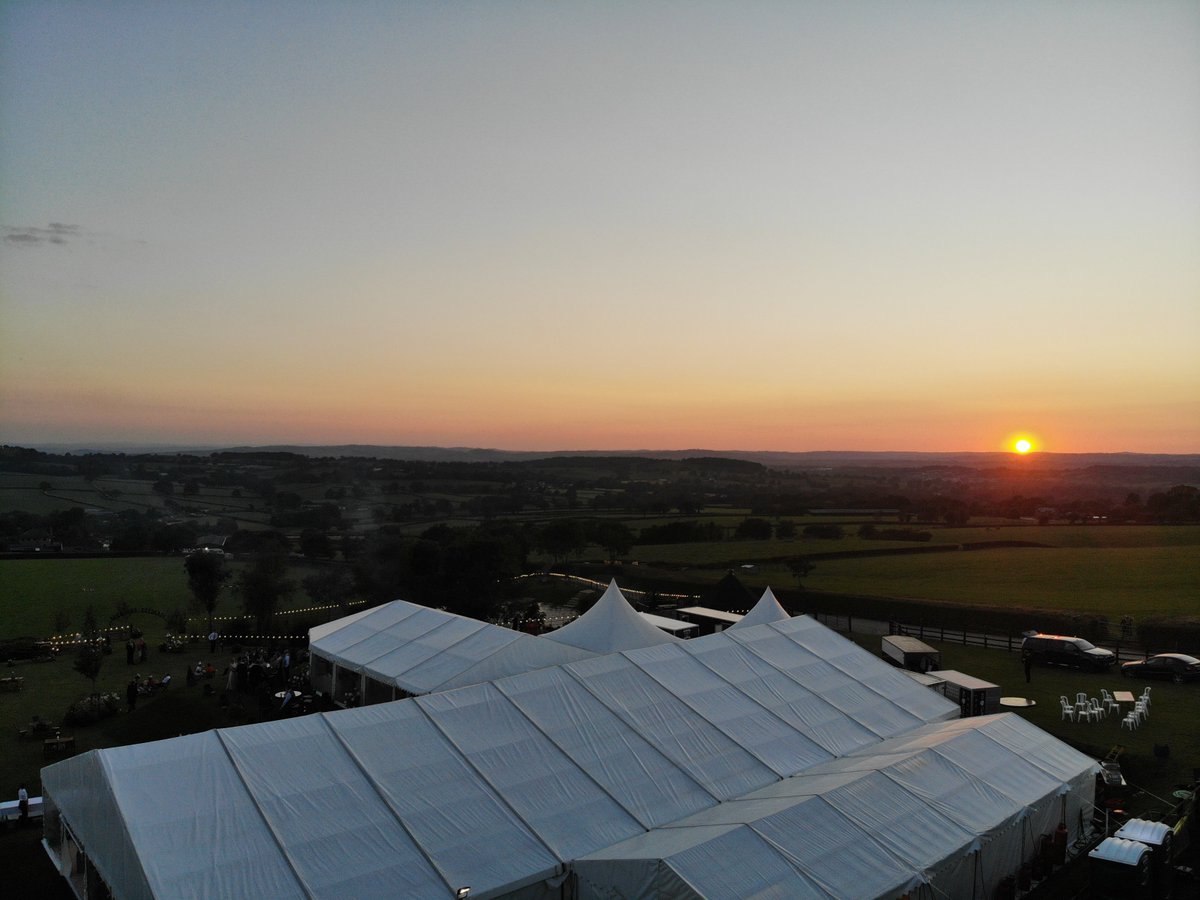 A beautiful sunset over a wedding in Devon during the summer- I cant wait for this season with all our amazing weddings we have been planning to come to life! <a href="/WeddingHour/">#WeddingHour</a> #weddinghour #abbasmarquees #weddingplanning #sunset