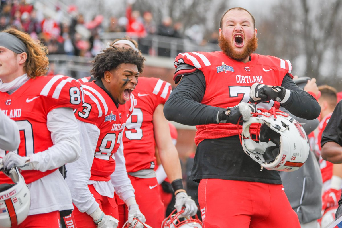 Fired up to have our guys back on campus next week! Only 5⃣ more days until we are building #The117❗️

#DragonRising 
📷<a href="/EDLphotography/">Erin Locascio</a>