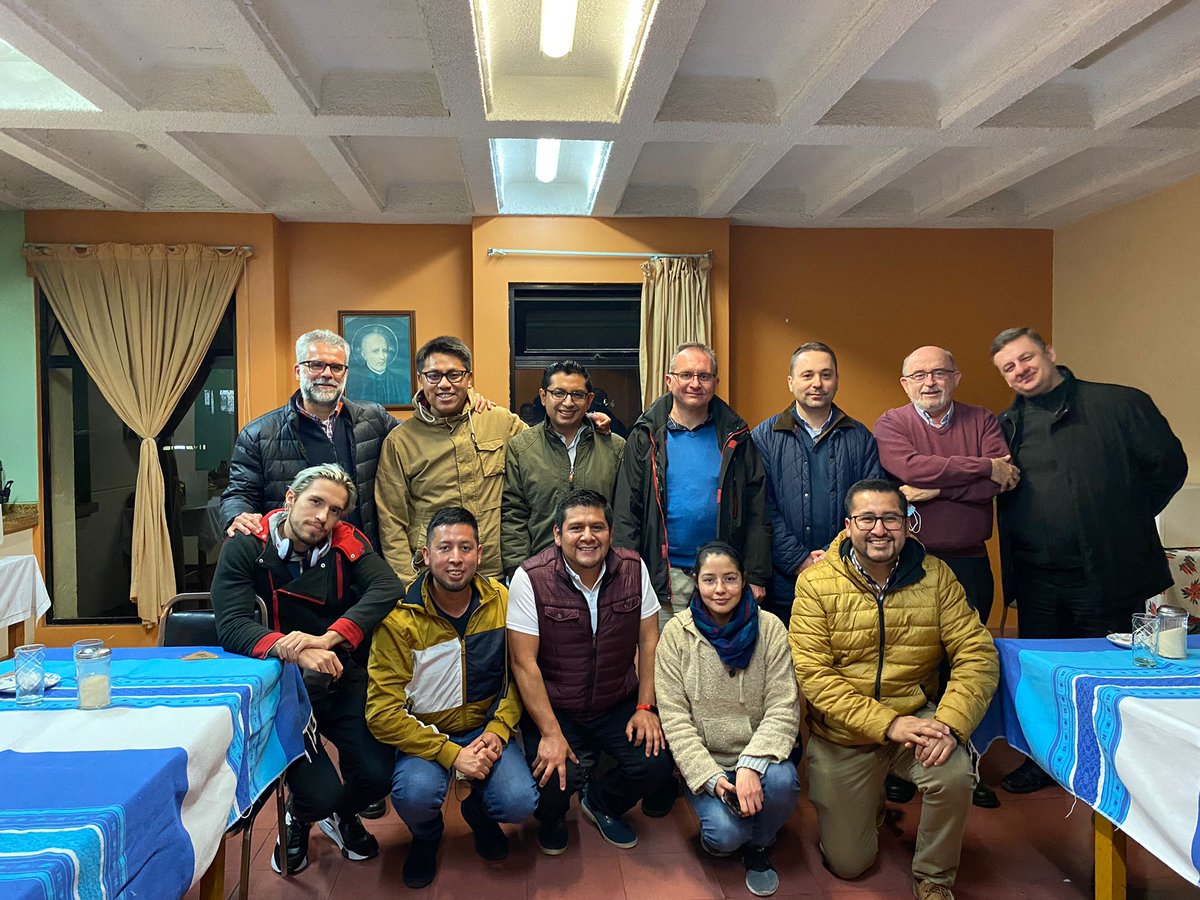 malyprinc's tweet photo. Una nueva entrada sobre el Capítulo general (3) que ya comenzamos mañana (si Omicron no lo impide):
https://t.co/AhVhu5jjwF
#48CP 
@newScolopi
@escolapiosmex
@EscolapiosBTN
@Scolopi_Nazaret
@itakaescolapios
@escolapiacat https://t.co/L5kz5AONFn