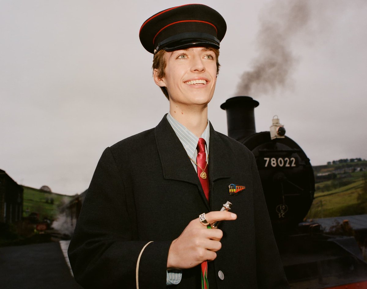 blakeir's tweet photo. Francois Bourgeois (the trainspotter on TikTok) is the face of the Gucci x North Face collab

200iq move

https://t.co/4CH3ShCJLZ https://t.co/1y3iuMipIL