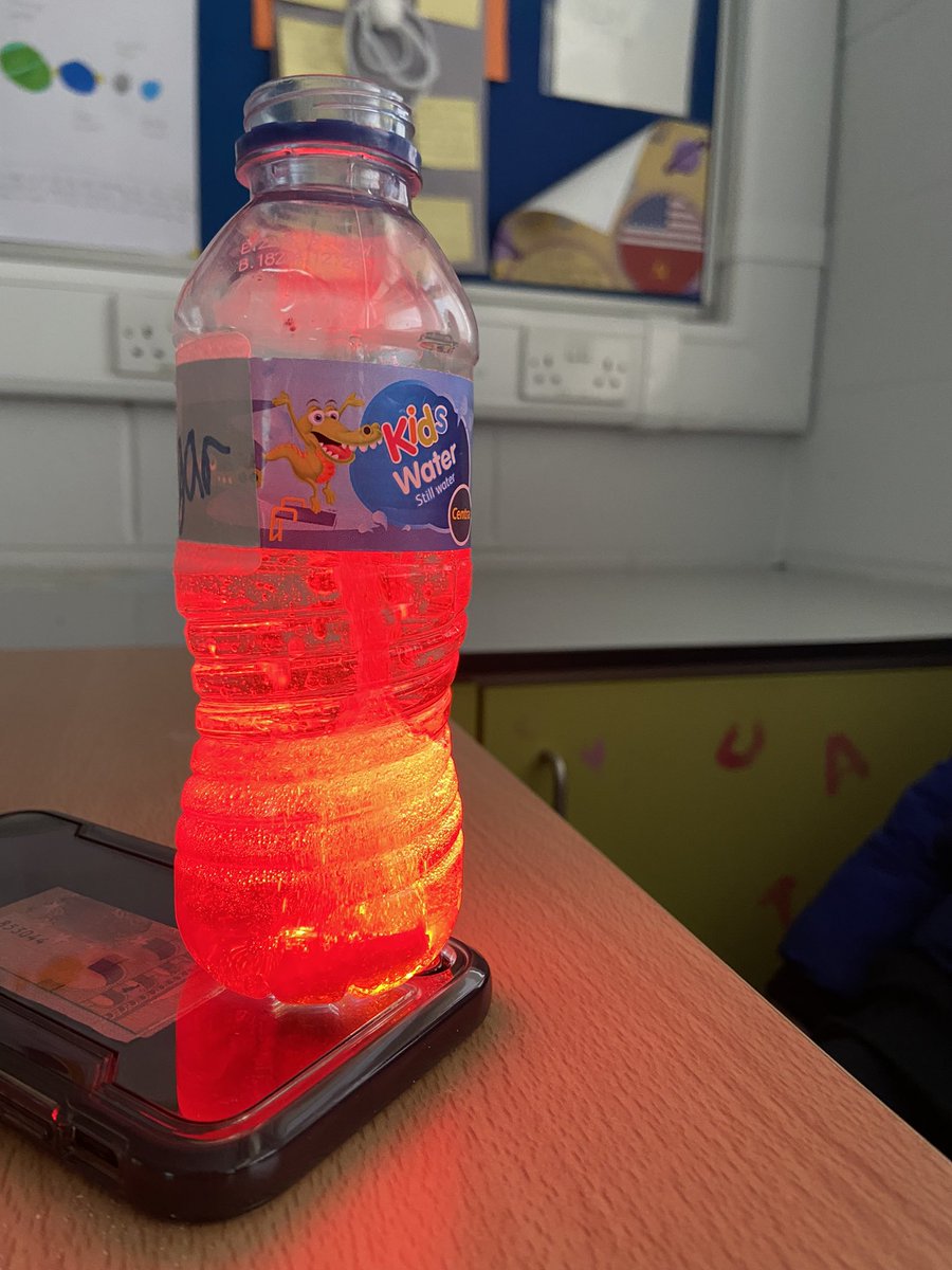 MsCarroll13's tweet photo. A great turnout for our 1st Year #ScienceClub today at @AMCHALETUAM Pupils really enjoyed making lava lamps! 🤩👏🏻🧪 https://t.co/t3OwiXpkvE