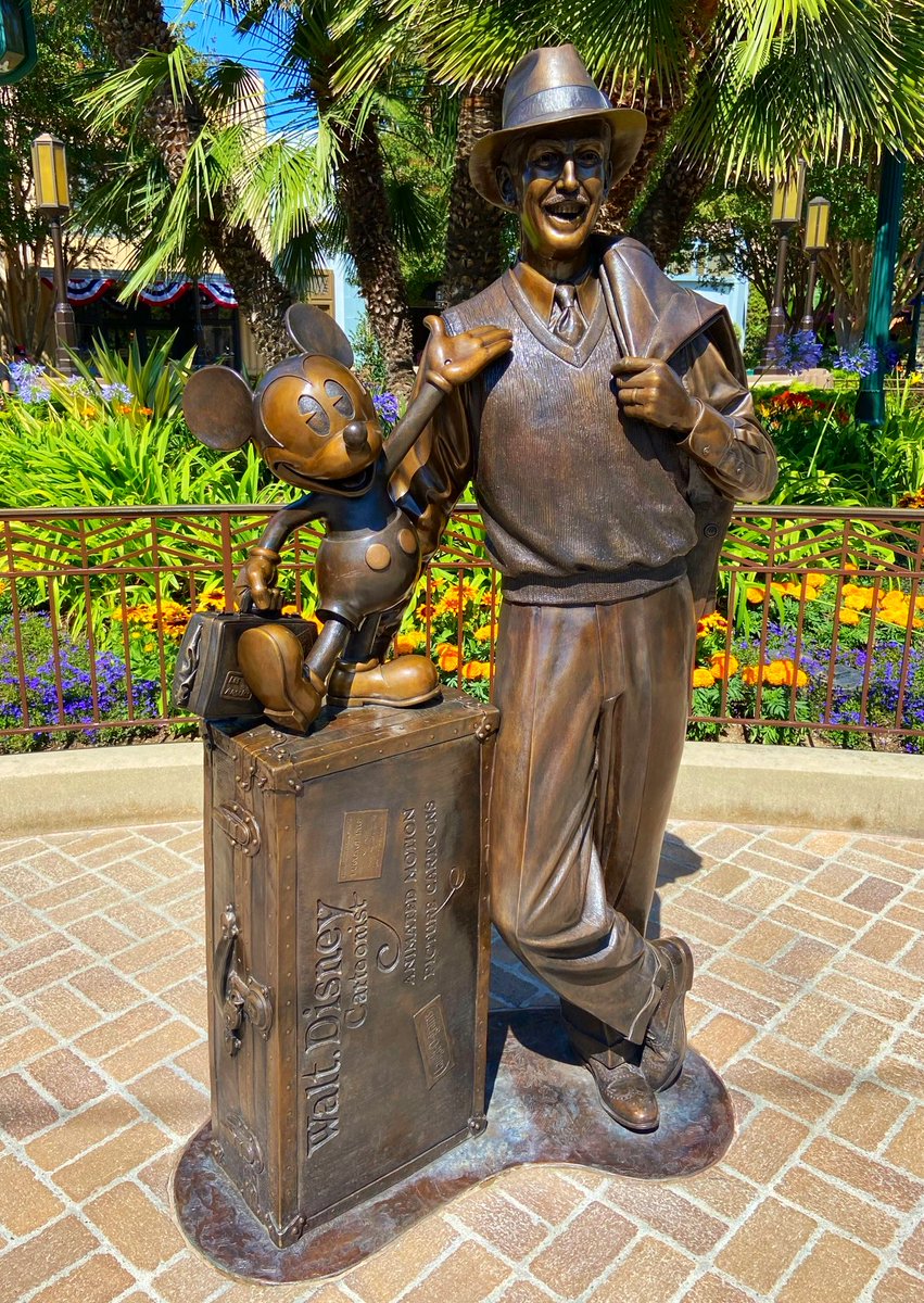 HippyDisneyGuy's tweet photo. “If you can dream it, you can do it!”
✨✨✨

#Disneyland #WaltDisneyWorld 💕 https://t.co/fENDWUwgvm