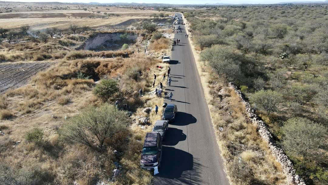 Iniciamos este miércoles con la limpieza masiva del basurero clandestino a cielo abierto, ubicado en la carretera Tacoaleche-La Cocinera.

#GuadalupeLimpio #CiudadDeBienYdeProgreso