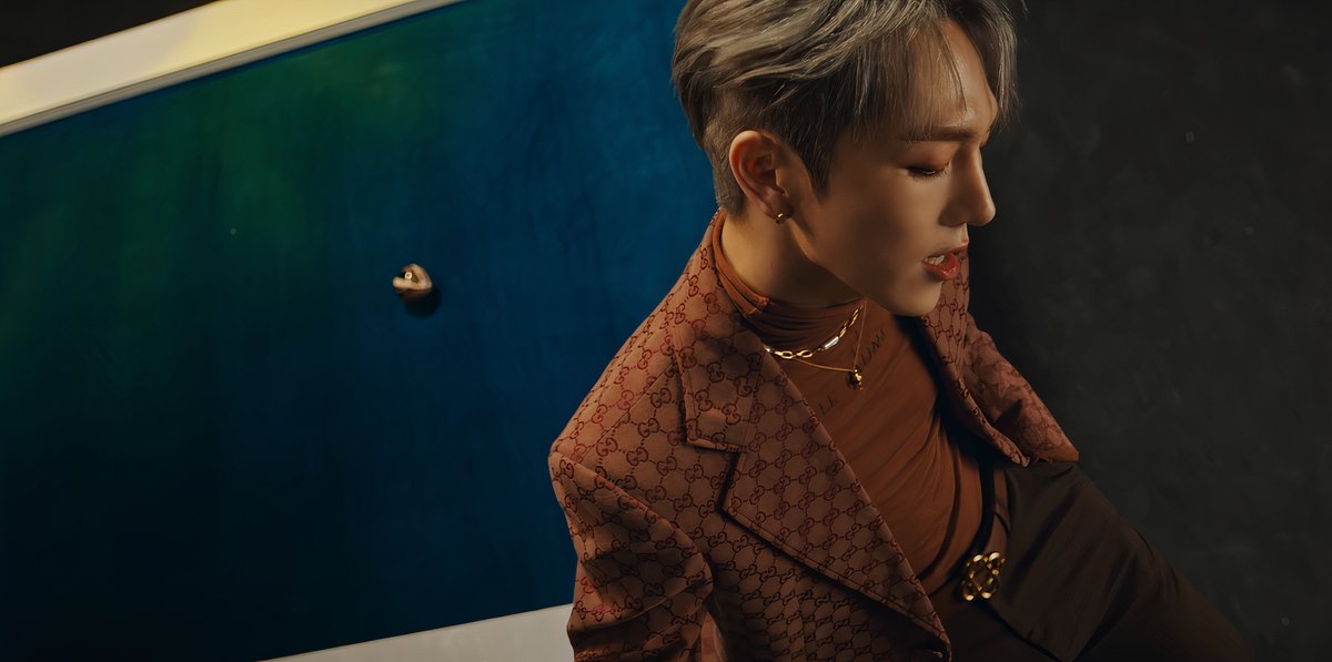 ptgshots's tweet photo. Feelin' Like 🖤

#펜타곤 #PENTAGON 
#INVITE_U 
#Feelin_Like https://t.co/0RBrDtl689