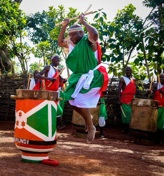 Intellnside's tweet photo. #Burundi President @GeneralNeva today  joined the famous drummers of Gishora in an unprecedented cultural performance. He recalled that safeguarding Kirundi culture is a duty incumbent on all patriots. https://t.co/OCKHVb8gcu