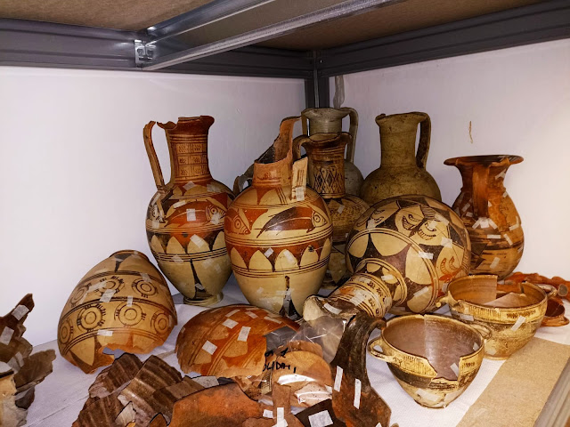 Sarah404BC's tweet photo. Discoveries at #Tarquinia: the #Gemina Tomb and its grave goods [+ videos] https://t.co/03IR0qF4lM