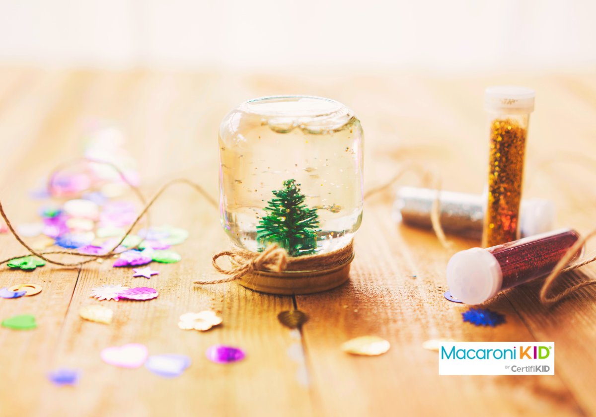 A seasonal craft kids will love:
Kids can make their very own snow globe at home — and you probably already have all the supplies you need right on hand! buff.ly/3FPfoY8 #crafts #snowglobe #mackid #diy