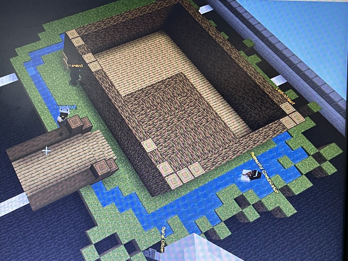 AmberHouseCTE's tweet photo. Working collaboratively in a digital world teaches students how to be a responsible digital citizen, reinforce netiquette and follow group norms. #thisislearning #makinglearningmeaningful #digitalcitizenship @minecraft @cte_ccs @GCMSBruins https://t.co/vPDiEHZ4HU