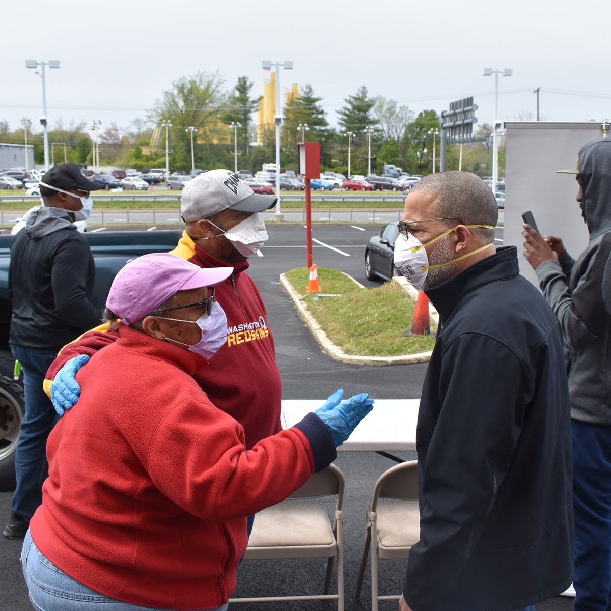 Let’s keep our community and families safe.

Thanks to President Biden, COVID-19 testing is available to all.  Order your COVID-19 at home test today at https://t.co/4uhTeMo4F8 .

Let’s stay safe Maryland. https://t.co/FNoAHwoNsA