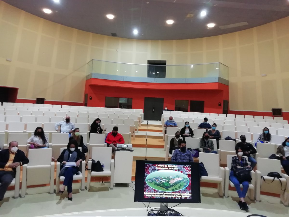 Intercambio con jóvenes científicos de varias entidades en <a href="/cuba_cea/">CENTRO DE ESTUDIOS AVANZADOS DE CUBA</a>, reflejo de motivación, deseos de crecer profesionalmente y de hacer ciencia. 
La Comisión de Educación, Cultura y Ciencia <a href="/AsambleaCuba/">Asamblea Nacional Cuba</a> apoya las políticas para su desarrollo. #CubaEsCiencia #CubaViveYRenace