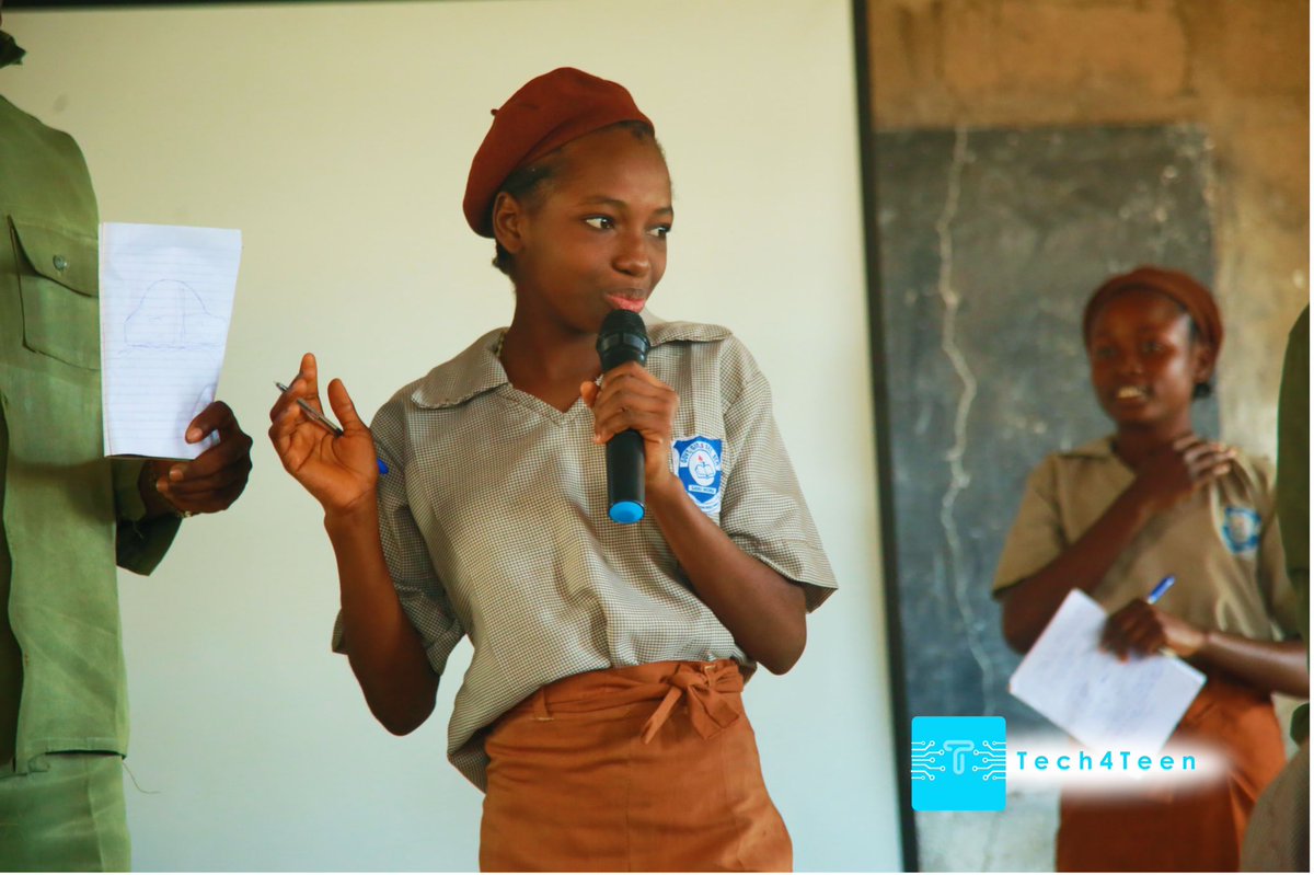 AdedejiOshinojo's tweet photo. Very exciting time with the girls, we introduced them to design thinking, tech careers and education technology tools for their academic excellence.

@officialnyscng @_Tech4Teen 
#TechAwareness
#TechOutreach
#TechmeetsTeen
#Tech4Teen
#NYSCCDSPROJECT https://t.co/anWNv85cXT