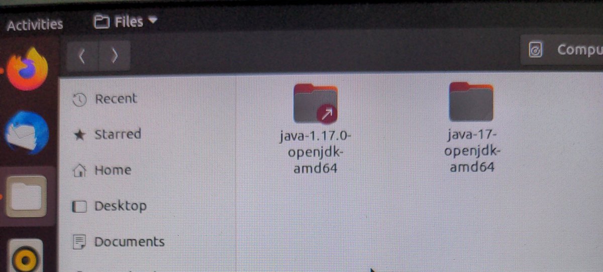 slowmotraffic's tweet image. How to create a shortcut ? ( The first icon is a shortcut? ) in Ubuntu ? 
#Linuxhelp