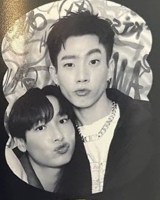 sphyngly_'s tweet photo. i just believe that forever does exist ~ 💚😭 #ออฟกัน https://t.co/L1jVUBD9Sg
