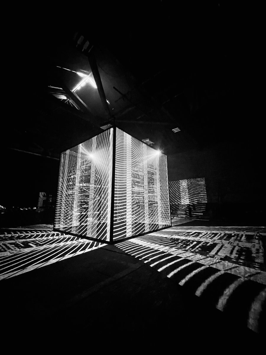 Immersive Fields SOLD OUT for evenings! But come in the afternoons 3-5.30pm for free, at the Goods Shed.

It'll take you inside the music, bathed in sound and light.

Sat : John Foxx 360° ambient installation

Sun : Sigur Rós ‘Sleep’ 360° soundbath
sva.org.uk/whats-on
