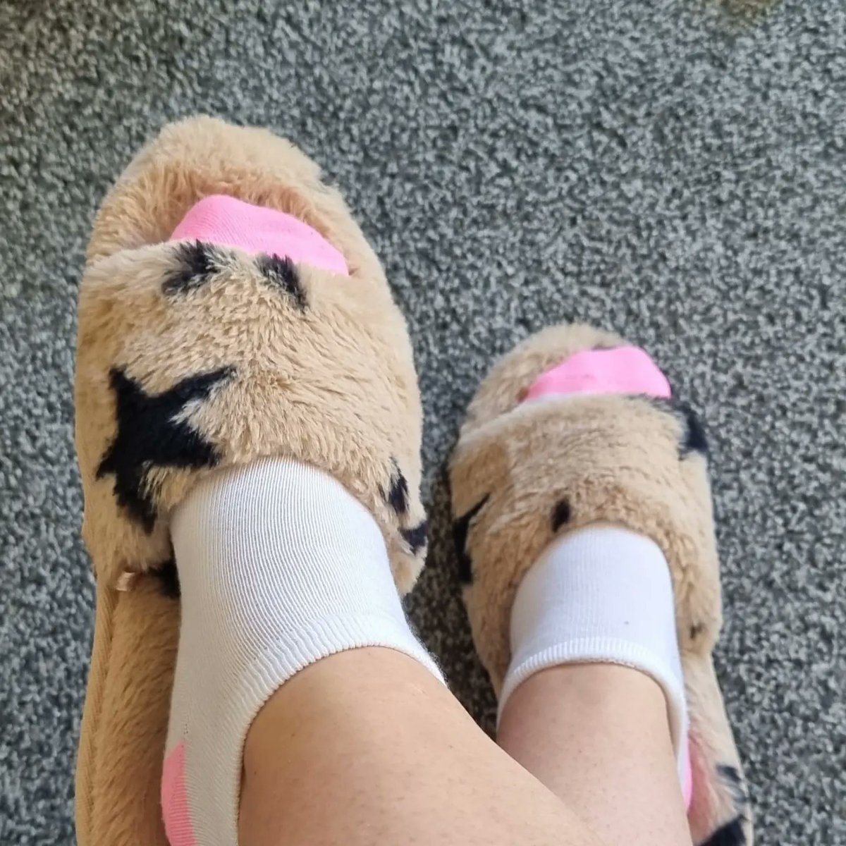 mysocksforyou's tweet photo. Comfy comfy comfy ��

#socksofinstagram #socks #sockfetish #sockmodel #sockgirl #anklesocks #anklesocksfetish #kissmysocks #footslave #sockslover #sockjob https://t.co/IiYRMgR2vd