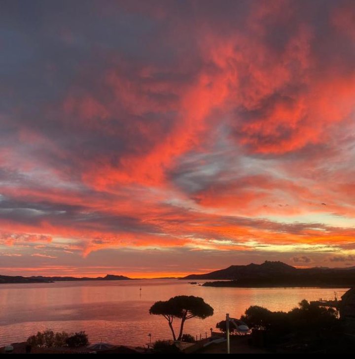 sardegna_di's tweet photo. Sul mare é tutto più bello ( ricordi) #Sardegna https://t.co/655Djmf5M7