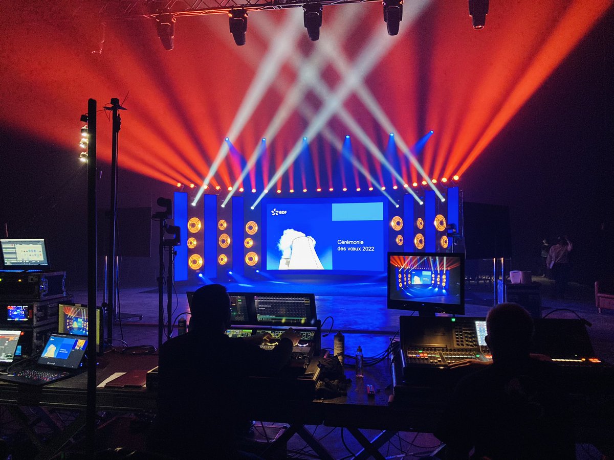 Un plateau TV et Digital unique en <a href="/RCValdeLoire/">Région Centre-Val de Loire</a> 
Équipé de caméras et d’écrans géant interactif, il a été développé pour les événements digitaux et hybrides afin que les entreprises continu de communiquer en direct avec leurs collaborateurs. 
#numerique #digital <a href="/EDFBelleville/">EDF Belleville</a>