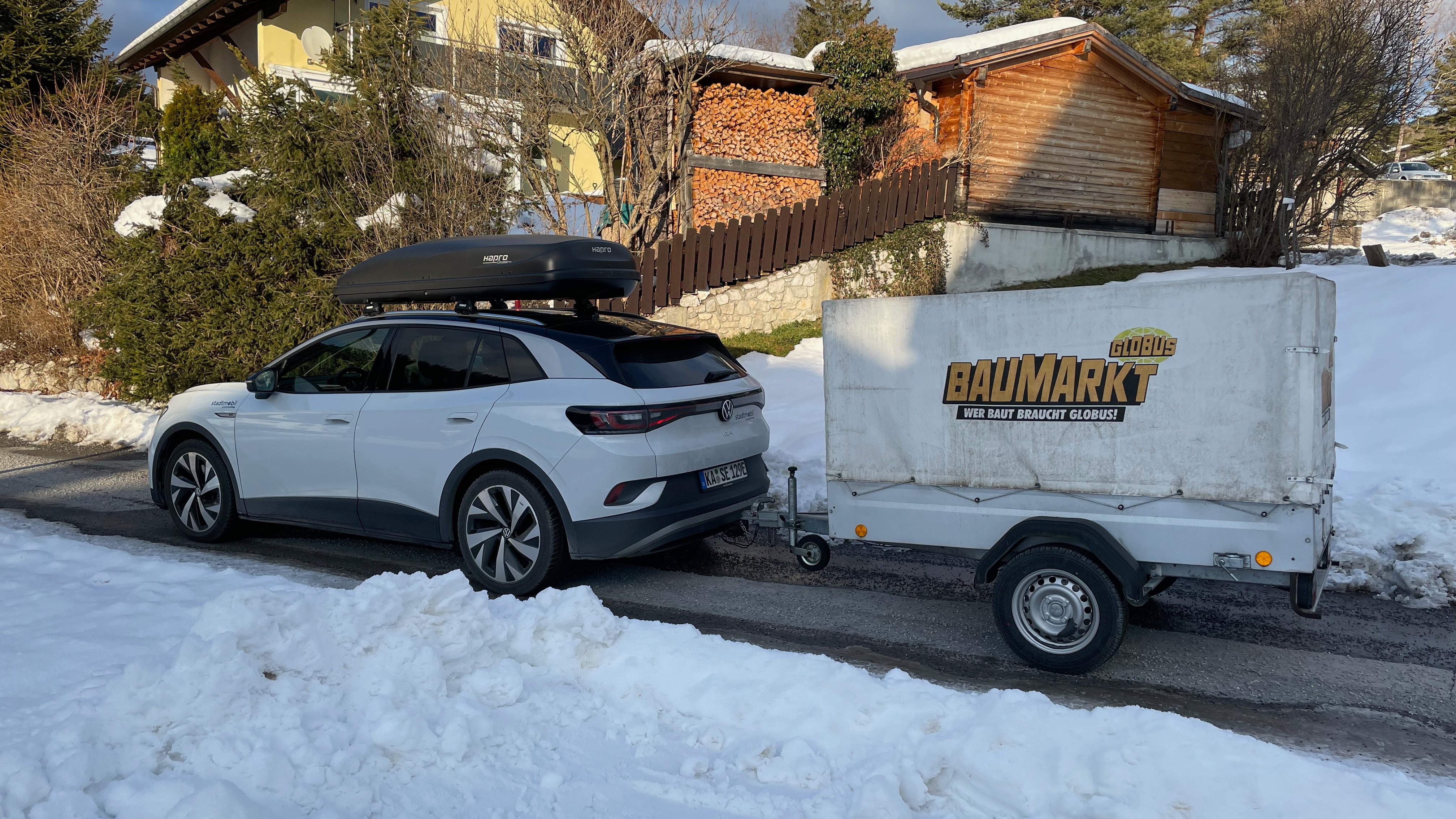 Familien-Ferien mit dem VW ID.4 - inklusive Dachbox und