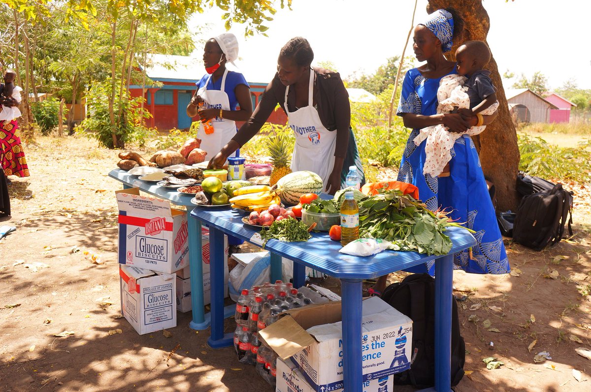 ceforduganda's tweet photo. Empowering the local community to take lead. Below are Lead Mother's in Rhinocamp Settlement, Ocea zone conducting Food Demo for the Pregna & Lactating Mother's in the zone.
#AAProject in partnership with @JohanniterInt @johanniter https://t.co/R8bxVsMTUZ