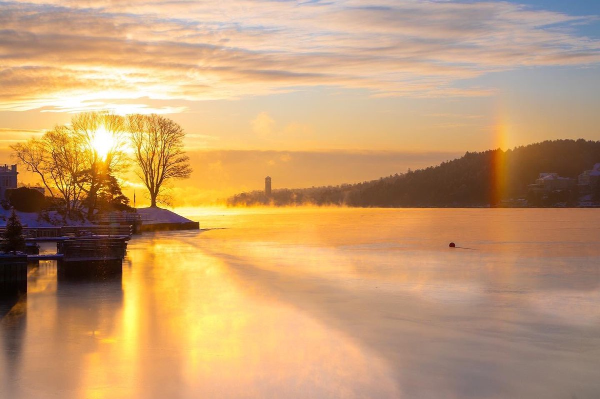 Able_Engineers's tweet photo. Wow! What a great shot from @acorn_art_photography on Instagram and Facebook. 
Sunrise - Sea smoke - Rainbow
Winter sure can be easy on the eye
#sunrise #halifax #lovewherewelive #ableengineering https://t.co/iNjso1Wq8h