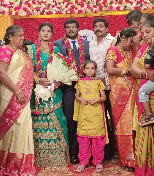 SathishVSP_offl's tweet photo. Sethu Anna va pathachi
Love U Sethu na❤️
@VijaySethuOffl @MakkalSelvanFC 
@kumaran_VSP @Bulletvikki 
@Suganji3 https://t.co/6y4znizBwa