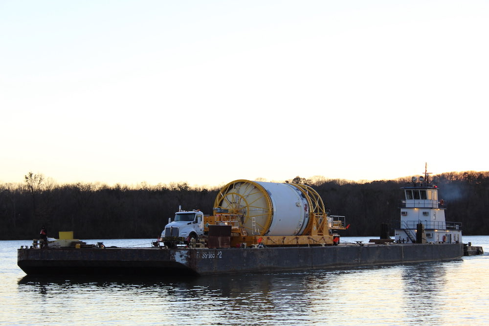 torybruno's tweet photo. ⁦I spy a Centaur V out for a cruise on the Tennessee. On its way from the Rocket Factory in Decatur to ⁦@NASA_Marshall⁩ for cryogenic testing.  #CountdownToVulcan https://t.co/6n2Bp82dJh
