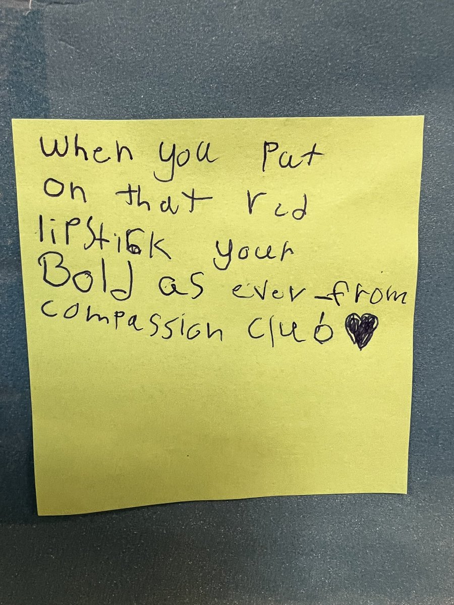 Ginaherrera68's tweet photo. This made me smile today! #compassionclub #ellisonbees #buildingleaders @NISDEllison ๐๐ https://t.co/8EIIfHGou4