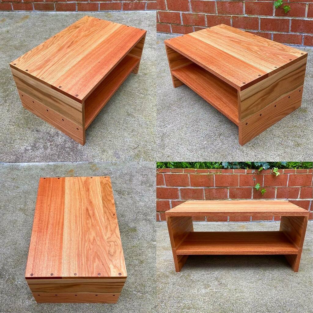 MGreenWorkshop's tweet photo. Record player media shelf. 
Frankenstein-style cocktail of 5 different hardwoods getting the full mix up. 
If you can name all 5 I’ll egift you a special emoji. 

💚🎛💚

#woodworkersofig #customwood #recordplayer #vinylcollector #hardwoods #mediashelf … https://t.co/RmRtvWNFtg https://t.co/dja6LoAHGw