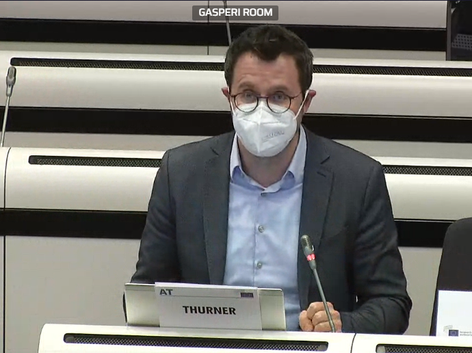 CSOGroupEESC's tweet photo. #EUfarmers need adequate tools and alternatives to deliver on the ambitious targets laid down in the #Farm2Fork Strategy. This opinion identifies relevant levers.
🗣️@Athurne #EESCPlenary on @EESC_NAT/844 #FoodSecurity and sustainable food systems
#EUGreenDeal https://t.co/nEwVp9OGvP