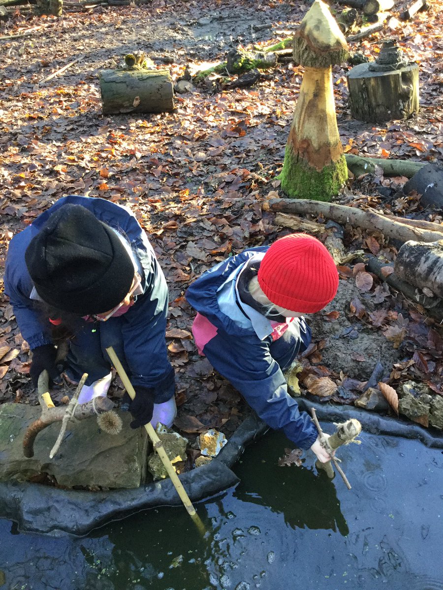 PipersForestSch's tweet image. More action from the stickmen, a bit of swimming, a relax by the pool before drying off in the sun #PipersReception @PipersPrePrep #springiscoming