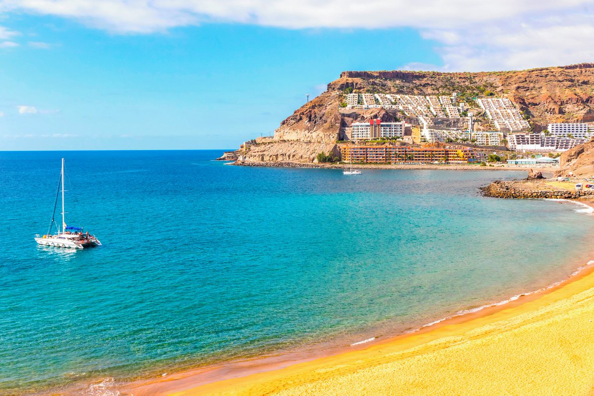 Jet2tweets tweet media