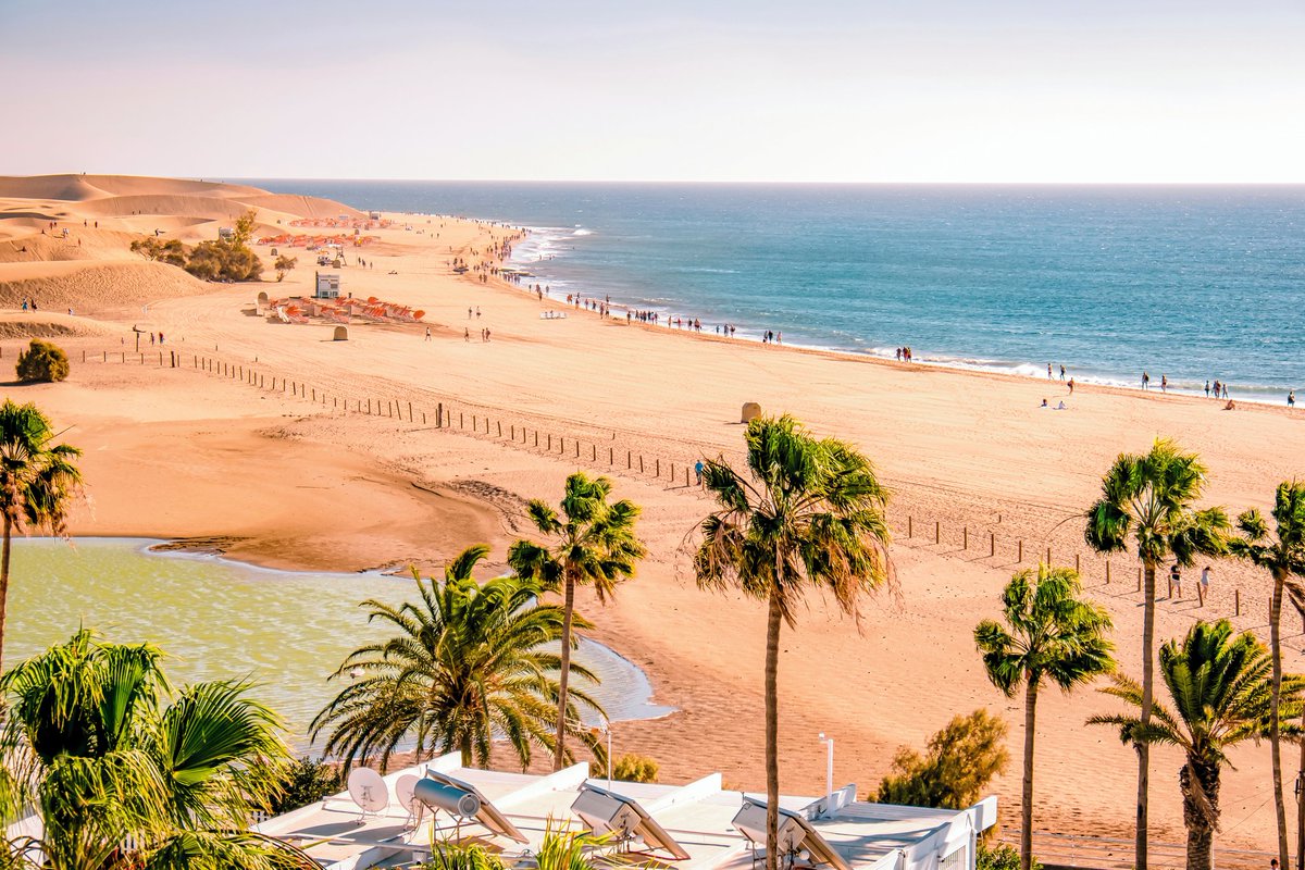 Jet2tweets tweet media